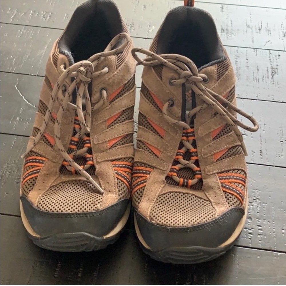 EUC Columbia Hiking Shoes Size 10.